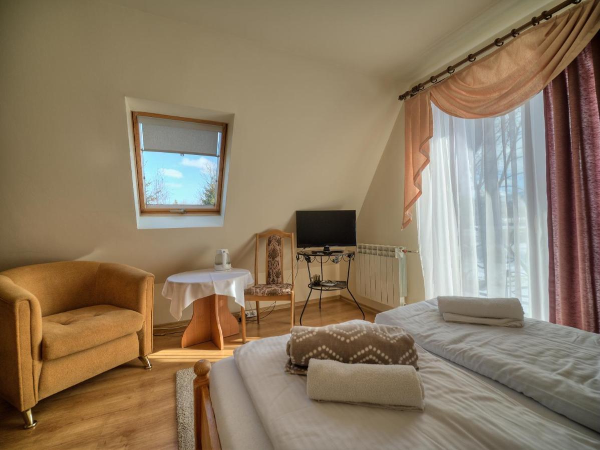 Knieja Bed & Breakfast *